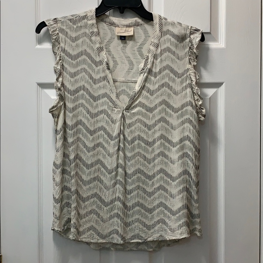 Sleeveless top